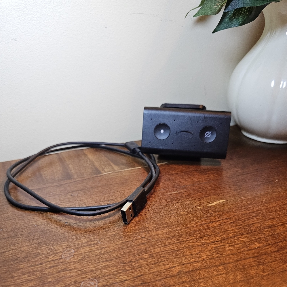 Amazon Echo Auto‎ (1st gen) - Hands-free Alexa in your car with voice control